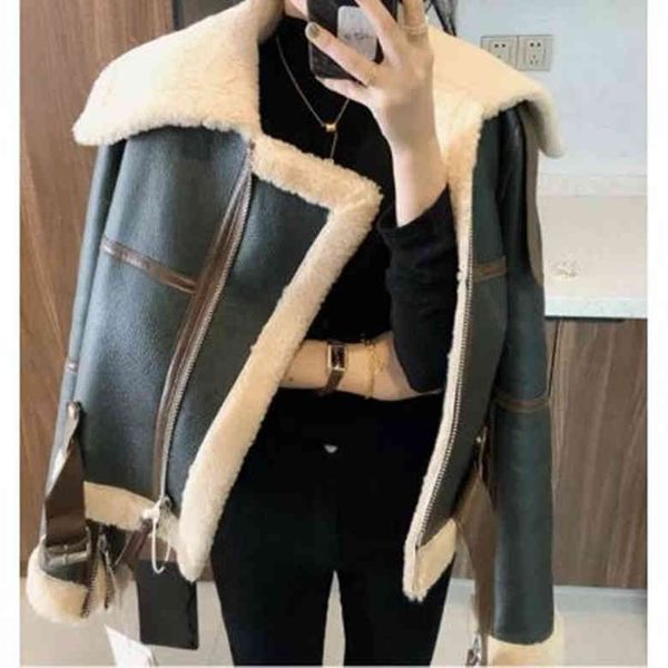 2021 winter new green spliced large lapel motorcycle cloth women's thickened short fur sheep shearing coat, Black;brown
2021 winter new green spliced large lapel motorcycle cloth women's thickened short fur sheep shearing coat, Black;brown