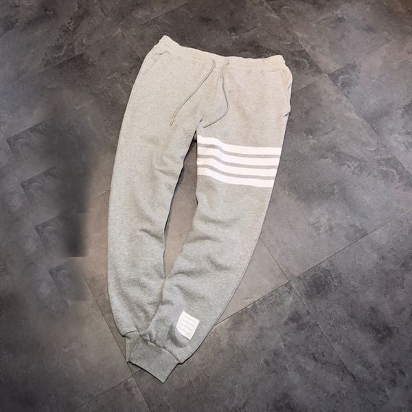 spring summer 2021 new fashion waffle yarn dyed striped casual loose legged pants for men and women, White;black
spring summer 2021 new fashion waffle yarn dyed striped casual loose legged pants for men and women, White;black