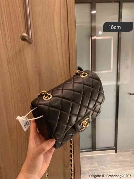 classic women's fashion shoulder utility small square chain bag with diamond pattern 0shi l7st
classic women's fashion shoulder utility small square chain bag with diamond pattern 0shi l7st