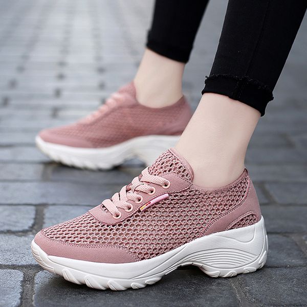 2021 designer running shoes for women white grey purple pink black fashion mens trainers outdoor sports sneakers size 35-42 wo, White;red
2021 designer running shoes for women white grey purple pink black fashion mens trainers outdoor sports sneakers size 35-42 wo, White;red