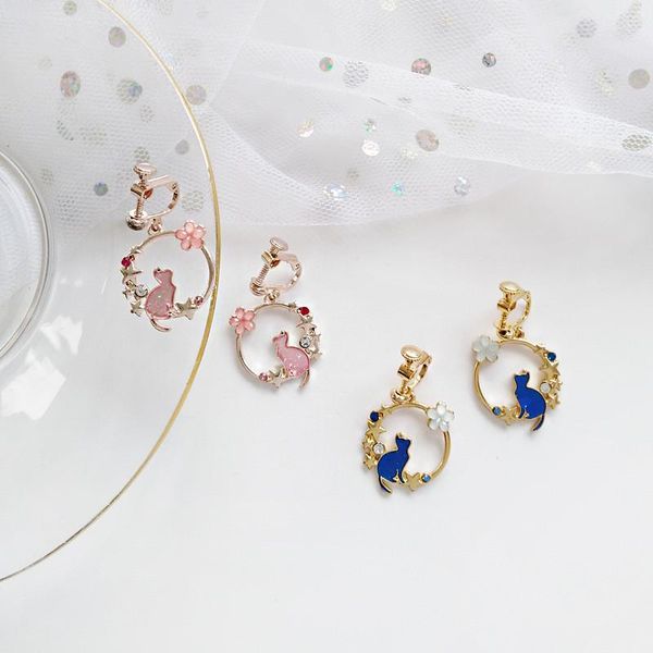 clip-on & screw back high grade cute round circle cat pendant cilp earrings for women girls no ear hole jewelry birthday party gifts, Silver
clip-on & screw back high grade cute round circle cat pendant cilp earrings for women girls no ear hole jewelry birthday party gifts, Silver