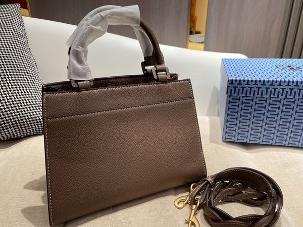 tote handbag shoulder bags designer bag ladies handbags totes crossbody genuine leather luxury different styles shopping with the original b
tote handbag shoulder bags designer bag ladies handbags totes crossbody genuine leather luxury different styles shopping with the original b
