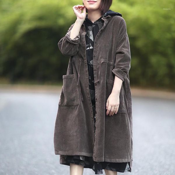 women's trench coats spring autumn vintage corduroy long tooling pocket doll collar coat 2021 jacket women windbreaker female an004, Tan;black
women's trench coats spring autumn vintage corduroy long tooling pocket doll collar coat 2021 jacket women windbreaker female an004, Tan;black