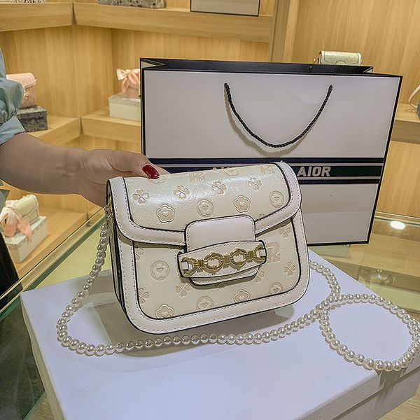 luxury handbags old flower soft leather saddle women 2021 new niche texture fashion versatile one shoulder messenger bag small square bag
luxury handbags old flower soft leather saddle women 2021 new niche texture fashion versatile one shoulder messenger bag small square bag