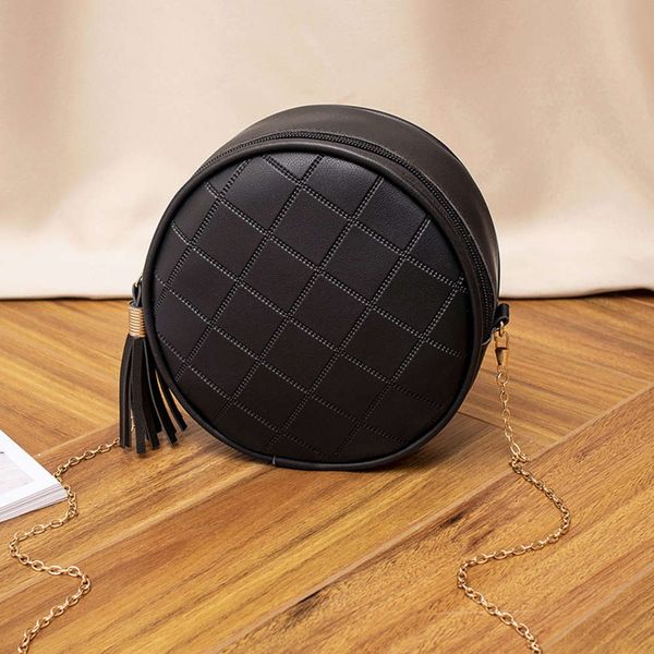 2021 tassel small round bag solid color mini single shoulder oblique span lingge fresh and simple chain
2021 tassel small round bag solid color mini single shoulder oblique span lingge fresh and simple chain