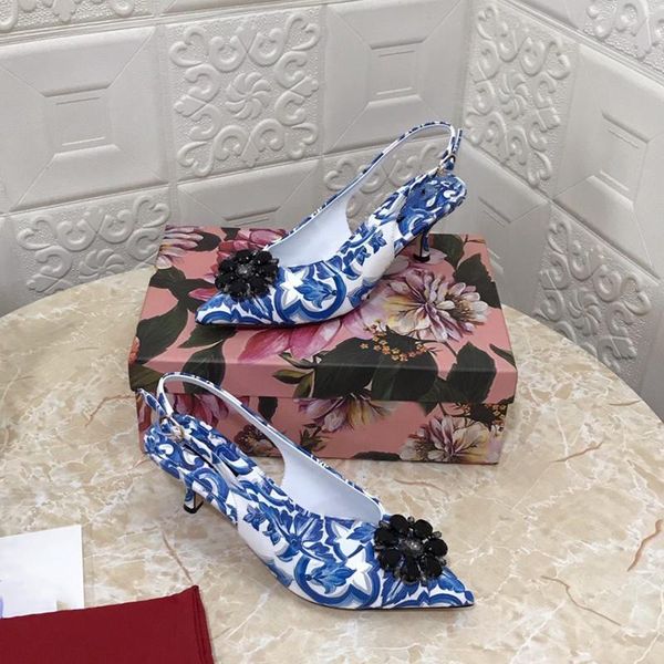 dress shoes flower design pointed toe slingbacks low heels sandals for women print graffiti pumps, Black
dress shoes flower design pointed toe slingbacks low heels sandals for women print graffiti pumps, Black