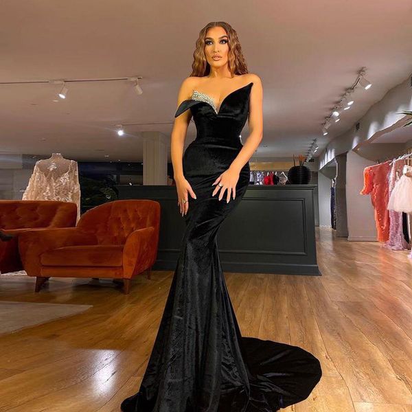 black strapless mermaid evening dresses with beading sweep train lace-up back velvet long formal prom gowns, Black;red
black strapless mermaid evening dresses with beading sweep train lace-up back velvet long formal prom gowns, Black;red