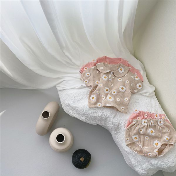 infant newborn girls clothes set kids fashion daisy pattern cotton short sleeve shirts +pp shorts 2pcs sets baby girl outfit, White;black
infant newborn girls clothes set kids fashion daisy pattern cotton short sleeve shirts +pp shorts 2pcs sets baby girl outfit, White;black