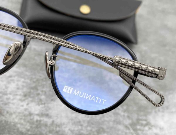 factory outlet crosin sexc spectacle round frame pure titanium ultra light flat lens with nose plate for male and female myopia, White;black
factory outlet crosin sexc spectacle round frame pure titanium ultra light flat lens with nose plate for male and female myopia, White;black