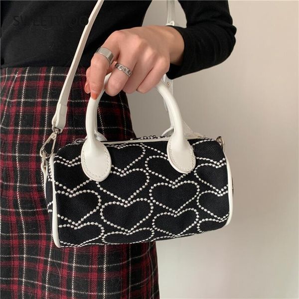 evening bags 2021 love shoulder niche design cute embroidery cylinder bag female trendy retro wild messenger y2k girl handbag
evening bags 2021 love shoulder niche design cute embroidery cylinder bag female trendy retro wild messenger y2k girl handbag