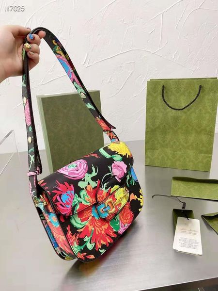bag holder2021 women's designer printing series shoulder bag gift box packaginghandbag hook
bag holder2021 women's designer printing series shoulder bag gift box packaginghandbag hook