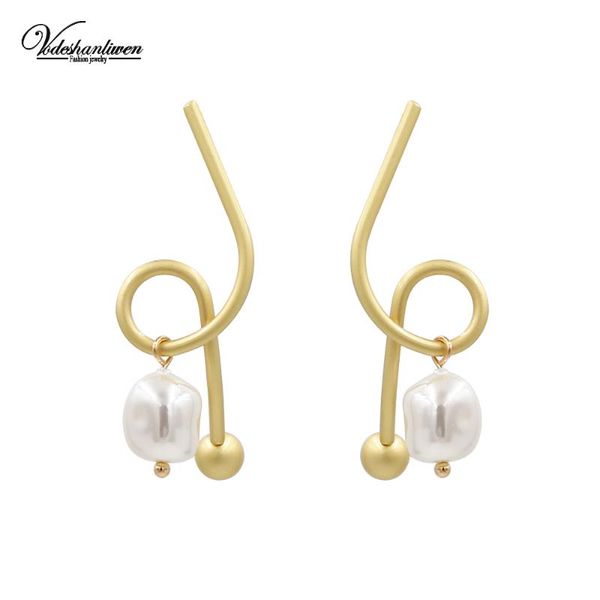 stud vodeshanliwen 2021 fashion bohemian simulated pearl earrings gold metal wedding long for women jewelry, Golden;silver
stud vodeshanliwen 2021 fashion bohemian simulated pearl earrings gold metal wedding long for women jewelry, Golden;silver