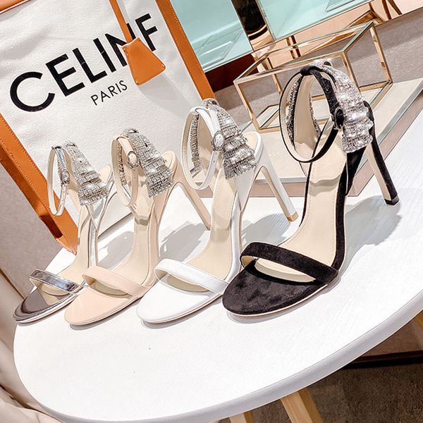 sandals stilettos women's summer 2021 rhinestone all-match banquet sandals fashion large size bridal wedding shoes, Black
sandals stilettos women's summer 2021 rhinestone all-match banquet sandals fashion large size bridal wedding shoes, Black