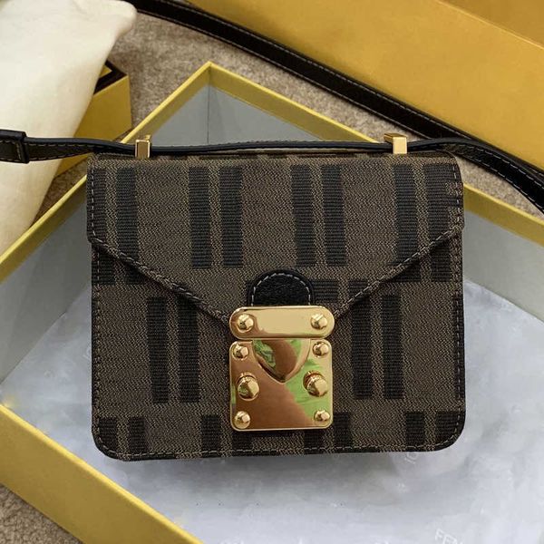 designer luxury bag envelope bag women shoulder bags purse wallets fashion canvas mediaeval old flower full letter gold women's leather, Red;black
designer luxury bag envelope bag women shoulder bags purse wallets fashion canvas mediaeval old flower full letter gold women's leather, Red;black