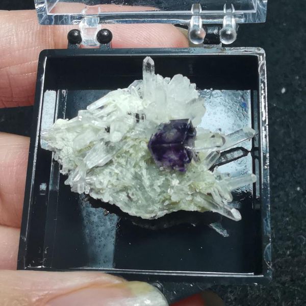 decorative objects & figurines natural fluorite and crystal intergrowth mineral stone decoration aura healing geological teaching specimen q
decorative objects & figurines natural fluorite and crystal intergrowth mineral stone decoration aura healing geological teaching specimen q