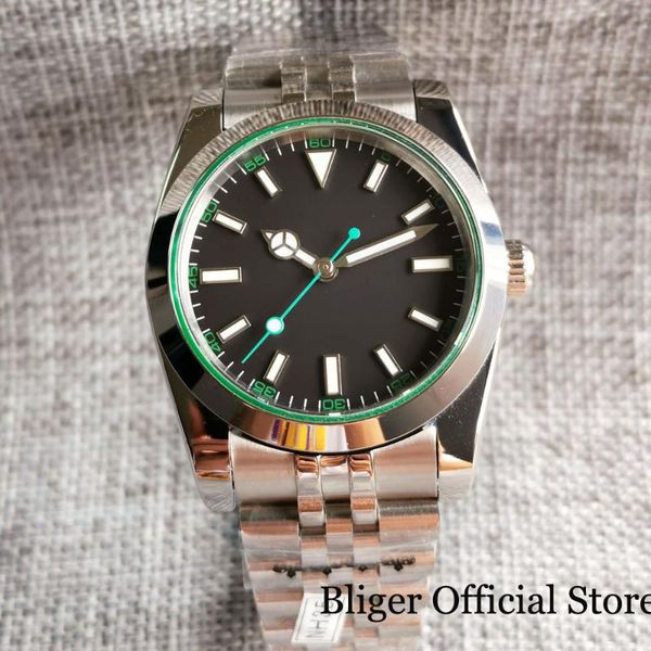wristwatches sapphire crystal 36mm nh35a mechancial men watch green second hand flat jubilee bracelet solid back 316l, Slivery;brown
wristwatches sapphire crystal 36mm nh35a mechancial men watch green second hand flat jubilee bracelet solid back 316l, Slivery;brown