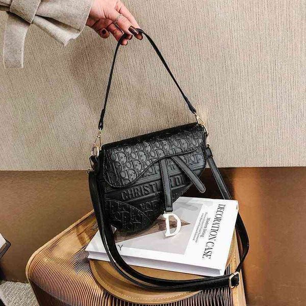 2021 new letter printing korean saddle bag versatile large capacity one shoulder messenger bag for female students zly bags
2021 new letter printing korean saddle bag versatile large capacity one shoulder messenger bag for female students zly bags