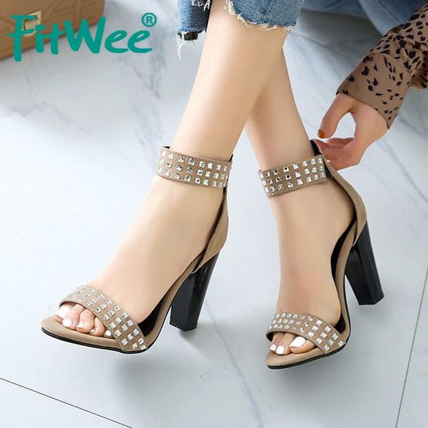 sandals fitwee size 33-50 crystal women open toe thick heel ankle strap buckle shoes casual party solid color footwear, Black
sandals fitwee size 33-50 crystal women open toe thick heel ankle strap buckle shoes casual party solid color footwear, Black
