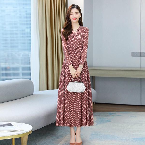 casual dresses 2021 autumn korean style slim fit slimming long sleeves women's anti-aging fashion polka dot chiffon dress, Black;gray
casual dresses 2021 autumn korean style slim fit slimming long sleeves women's anti-aging fashion polka dot chiffon dress, Black;gray