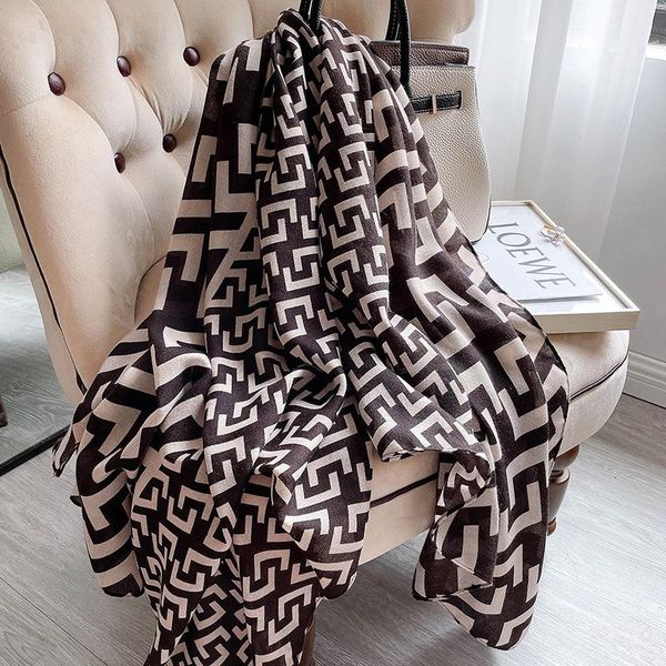 scarves 2021 luxury 180x90cm letter shawls fashion cotton and bandanna print winter beach towel sunscreen silk, Blue;gray
scarves 2021 luxury 180x90cm letter shawls fashion cotton and bandanna print winter beach towel sunscreen silk, Blue;gray