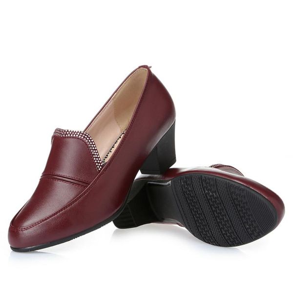 dress shoes spring women genuine leather 2021 rhinestone breathable big size comfortable light mother footwear, Black
dress shoes spring women genuine leather 2021 rhinestone breathable big size comfortable light mother footwear, Black