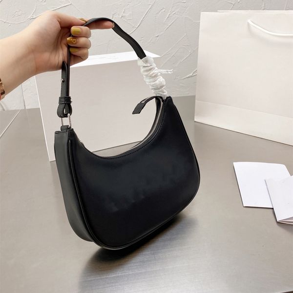 designer shoulder bags luxury mini bag high-quality genuine leather fashion brand 3 different colors with exquisite packaging artwork totes
designer shoulder bags luxury mini bag high-quality genuine leather fashion brand 3 different colors with exquisite packaging artwork totes