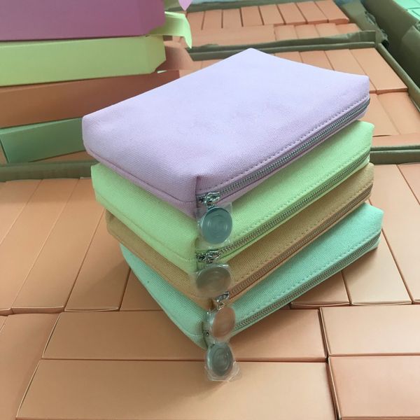 fashion jelly colors makeup bag women travelling toilet brand designer capacity perfume cosmetics canvas pouch bags with box packing
fashion jelly colors makeup bag women travelling toilet brand designer capacity perfume cosmetics canvas pouch bags with box packing