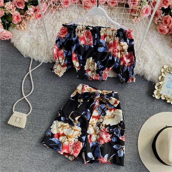 women's tracksuits ftlzz summer women floral print two piece set casual slash neck puff sleeve crop and loose wide leg shorts, Gray
women's tracksuits ftlzz summer women floral print two piece set casual slash neck puff sleeve crop and loose wide leg shorts, Gray