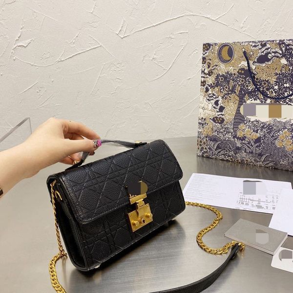 2021 new lingge chain lock buckle messenger bag fashion women's small square postman envelope women's bag crossbody bag ysj
2021 new lingge chain lock buckle messenger bag fashion women's small square postman envelope women's bag crossbody bag ysj