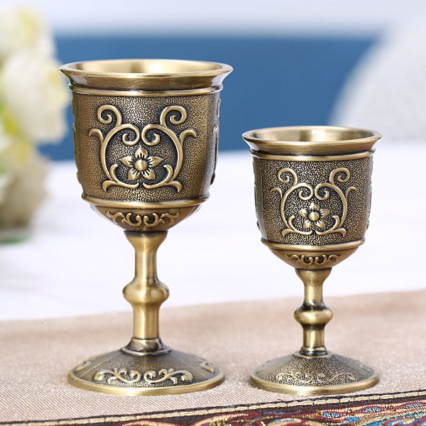 flask flagon european style metal baijiu, creative liquor cup, goblet crafts, gifts, home furnishing decoration.
flask flagon european style metal baijiu, creative liquor cup, goblet crafts, gifts, home furnishing decoration.