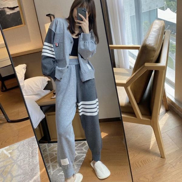 jogging clothing autumn 2 piece set men plus size pants sweater suits spring 2021 korean style striped cardigan, Black;red
jogging clothing autumn 2 piece set men plus size pants sweater suits spring 2021 korean style striped cardigan, Black;red