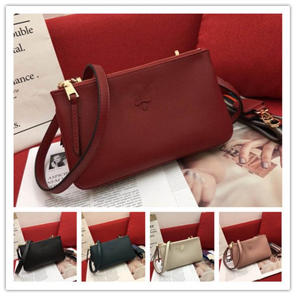 2021 designer luxury leather monochrome beige small crossbody bag shoulder size: 25/15/5cm
2021 designer luxury leather monochrome beige small crossbody bag shoulder size: 25/15/5cm