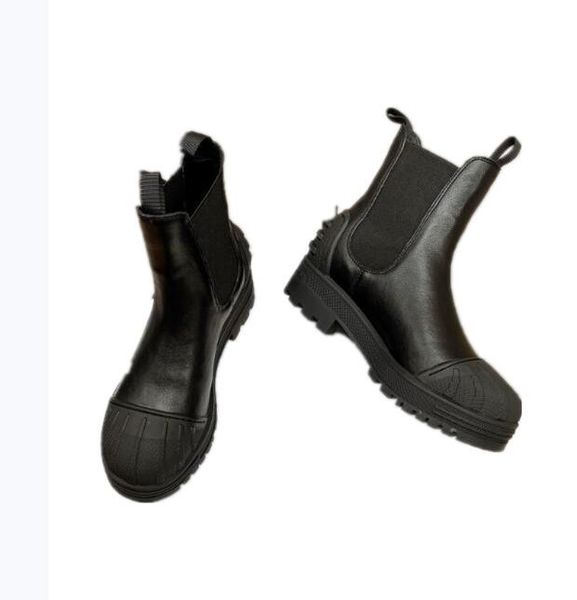 fashion trend low heel leather cloth stitching short boots round head martin motorcycle snow black white
fashion trend low heel leather cloth stitching short boots round head martin motorcycle snow black white