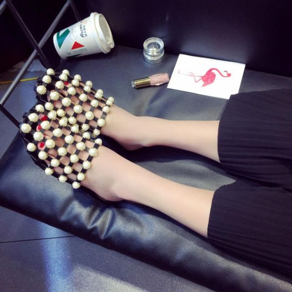 slippers summer particular string bead hollow fashion versatile sweet flat women light non-slip tide, Black
slippers summer particular string bead hollow fashion versatile sweet flat women light non-slip tide, Black