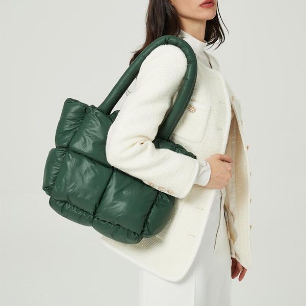 evening bags high capacity winter big tote padded handbags designer women shoulder 2021 hit luxury fashion large down cotton purses
evening bags high capacity winter big tote padded handbags designer women shoulder 2021 hit luxury fashion large down cotton purses