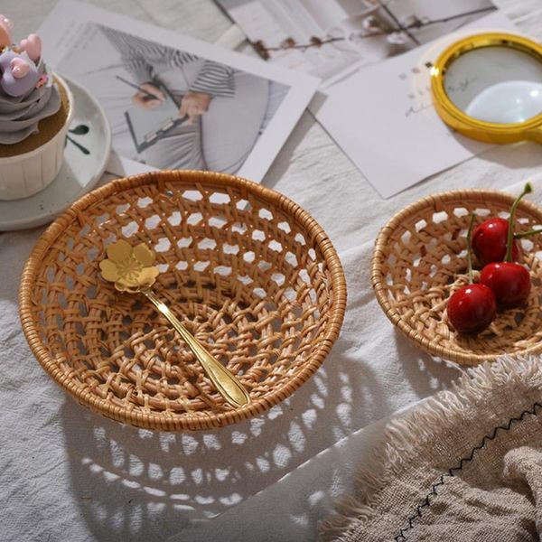 storage baskets weaving round basket handmade rattan fruit dish wicker bread kitchen food picnic sundry mini container 
storage baskets weaving round basket handmade rattan fruit dish wicker bread kitchen food picnic sundry mini container