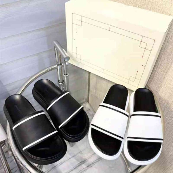 thick slippers for women's summer wear 2021 new flat bottomed sandals, Black
thick slippers for women's summer wear 2021 new flat bottomed sandals, Black