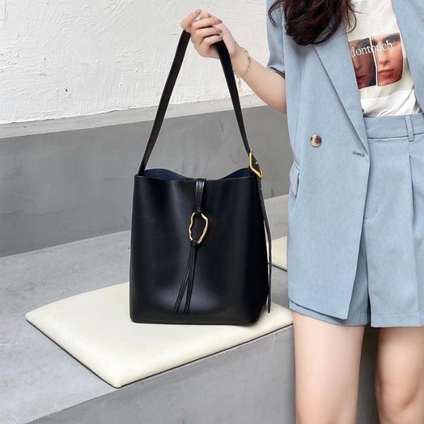 evening bags fashion genuine leather women shoulder bag large capacity handbag bucket handtasche borsa tracolla donna ladies handbags 
evening bags fashion genuine leather women shoulder bag large capacity handbag bucket handtasche borsa tracolla donna ladies handbags