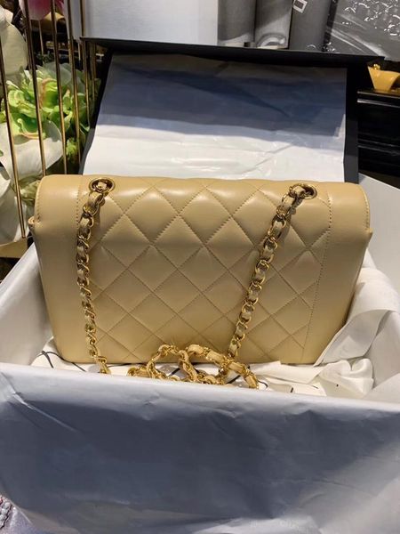 evening bags luxury import leather women vintage flap chain shoulder bag crossbody lady handbag purse europe brand quality
evening bags luxury import leather women vintage flap chain shoulder bag crossbody lady handbag purse europe brand quality