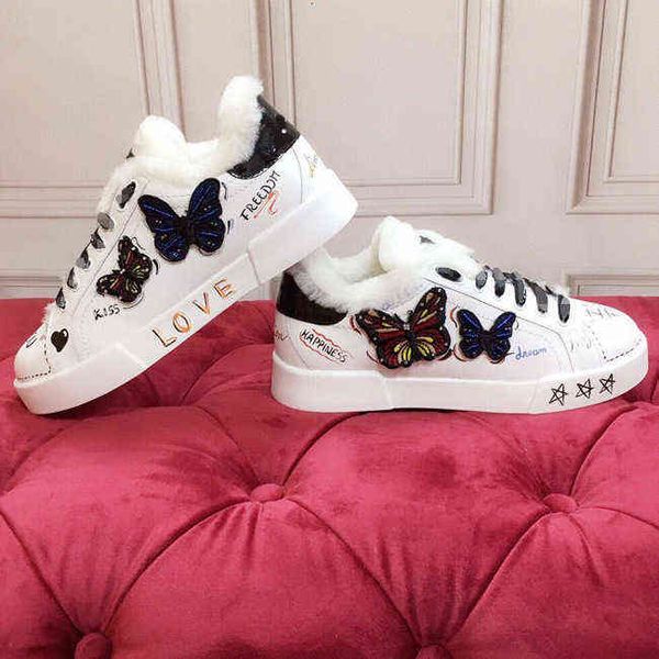 winter warm wool leather round head flat bottom lace up casual shoes butterfly graffiti color matching women's, Black;white
winter warm wool leather round head flat bottom lace up casual shoes butterfly graffiti color matching women's, Black;white