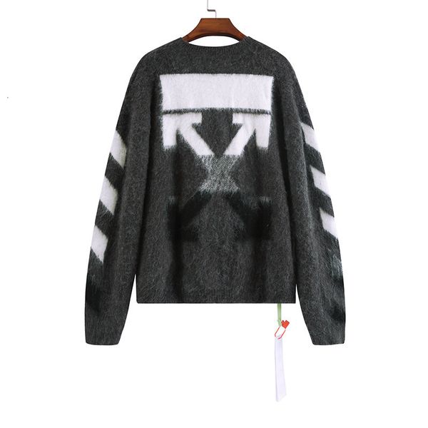 correct version off style gradient arrow joker xue yang mi same loose ma haimao gradual change sweater for men and women, White;black
correct version off style gradient arrow joker xue yang mi same loose ma haimao gradual change sweater for men and women, White;black