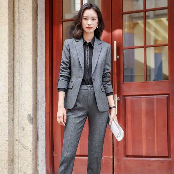 autumn and winter suit pants women's suits two-piece elegant office jacket overalls slim business wear female 211105, White
autumn and winter suit pants women's suits two-piece elegant office jacket overalls slim business wear female 211105, White