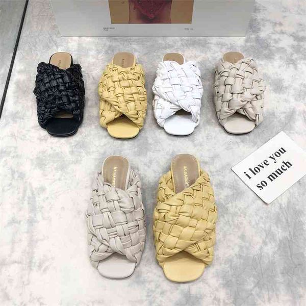 spring and summer 2021 new ins woven slippers show open toe cross belt square head flat bottom heel sandal, Black
spring and summer 2021 new ins woven slippers show open toe cross belt square head flat bottom heel sandal, Black