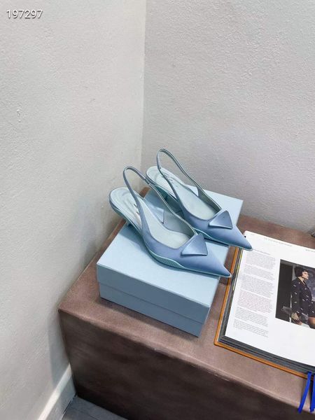 designer brand women high heels shoes red bottom real leather shoes patent leather pointed toes pumps wedding party shoes 35-42 0624, Black
designer brand women high heels shoes red bottom real leather shoes patent leather pointed toes pumps wedding party shoes 35-42 0624, Black