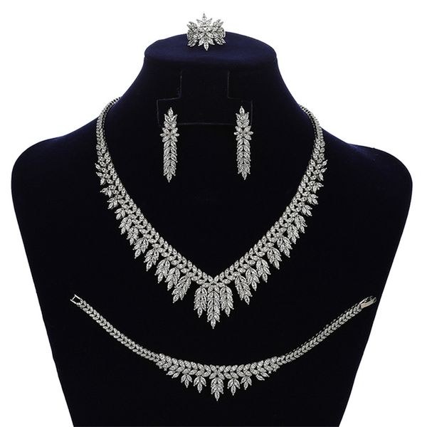 fashion crystal bride accessories rhinestone wedding jewelry sets with necklace earring crown for bridal engagement, Slivery;golden
fashion crystal bride accessories rhinestone wedding jewelry sets with necklace earring crown for bridal engagement, Slivery;golden