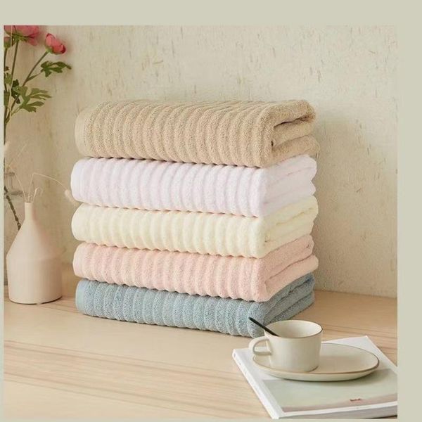 pure cotton bath towel with wavy texture 70*140 water absorption non-shedding couples men and women
pure cotton bath towel with wavy texture 70*140 water absorption non-shedding couples men and women