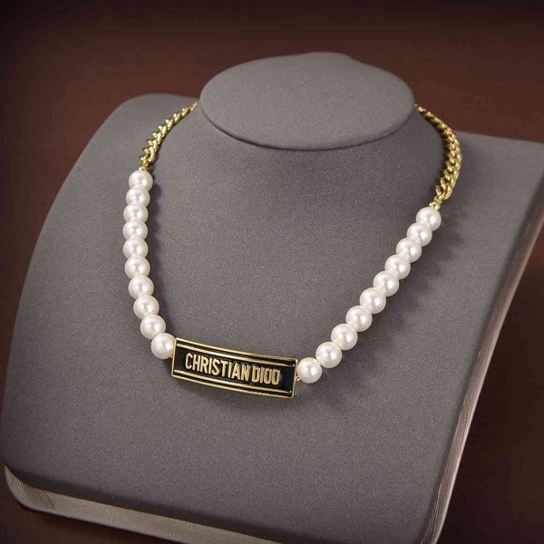 christian/dio necklace d family 2021 letter brand pearl neck chain women bracelet, Red;brown
christian/dio necklace d family 2021 letter brand pearl neck chain women bracelet, Red;brown
