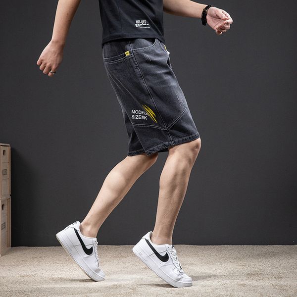 brand fashion men's summer jeans shorts 2021 loose size medium pants casual, Blue
brand fashion men's summer jeans shorts 2021 loose size medium pants casual, Blue