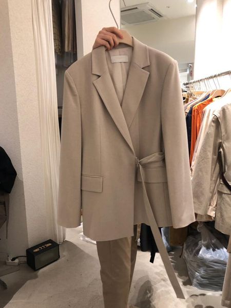 women's suits & blazers vanovich korean fashion lapel loose office lady belted blazer 2021 autumn khaki for women, White;black
women's suits & blazers vanovich korean fashion lapel loose office lady belted blazer 2021 autumn khaki for women, White;black