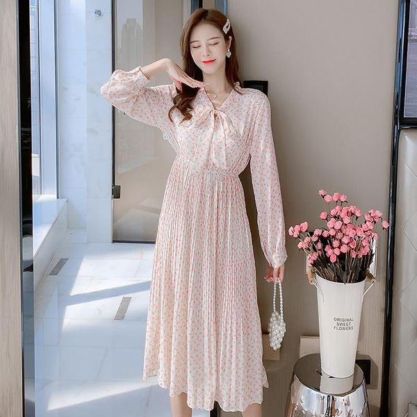 casual dresses women dress autumn 2021 brief office lady korea style fashion full sleeve floral print chiffon high waist v-neck, Black;gray
casual dresses women dress autumn 2021 brief office lady korea style fashion full sleeve floral print chiffon high waist v-neck, Black;gray
